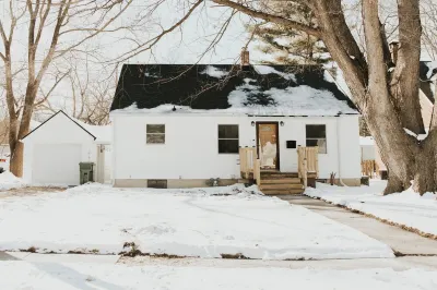 Charming Franklin House: Close to Campus, Sleeps 6 Hotel in zona Iowa State University