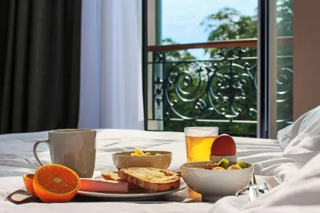 Brit Hotel Limoges Centre Gare - Hôtel & Spa