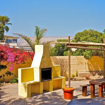 Sandcastle Apartments CC