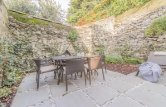 Il Giardino di Alice Hotels near Hotel Villa Cipressi, by R Collection Hotels