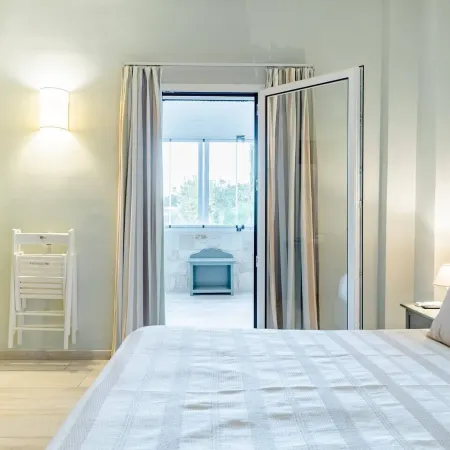 Torrelama Room & Breakfast Отели в г. Трани