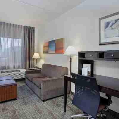 Staybridge Suites CHATTANOOGA DWTN - CONV CTNR by IHG Rooms