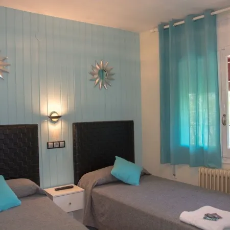 Hostal Emporda