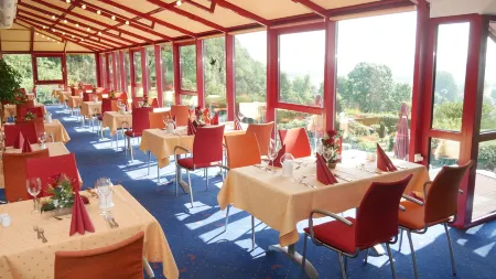 Hessen Hotelpark Hohenroda Отели в г. Бутлар