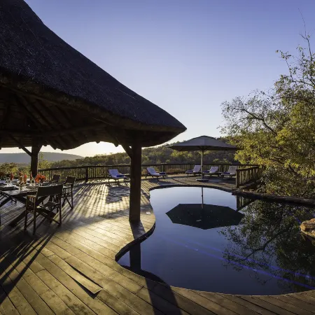 Tshwene Lodge