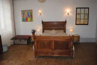 Nidélice Chambre d'hôtes Hotel a Belvianes-et-Cavirac