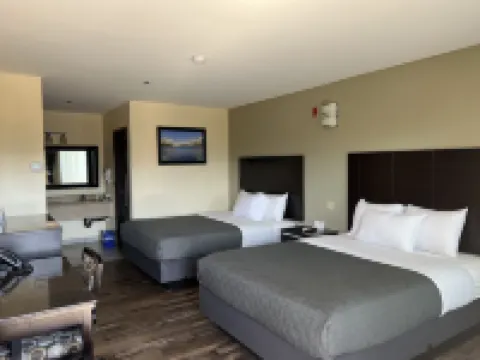 Yosemite Sierra Inn Hotels in Oakhurst