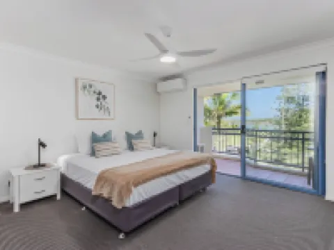 Bella Mare Coolangatta Beachside Apartments