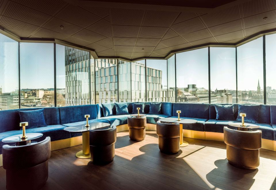 래디슨 블루 로열 바이킹 호텔 수영장