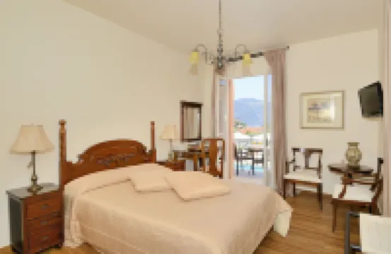 コリーナ ギャラリー ホテル