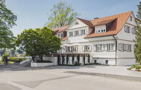 Hotel Caraleon Отели рядом с достопримечательностью «Camping Park Gohren am Bodensee»