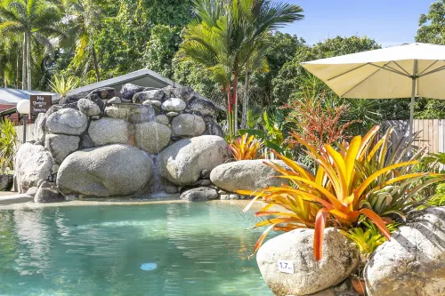 Mossman Resort Holiday Villas - bar