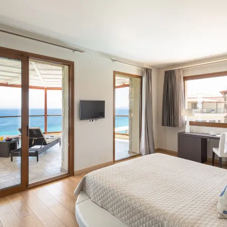 Blue Bay Halkidiki