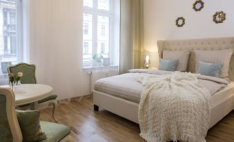 Leon Suite Apartments