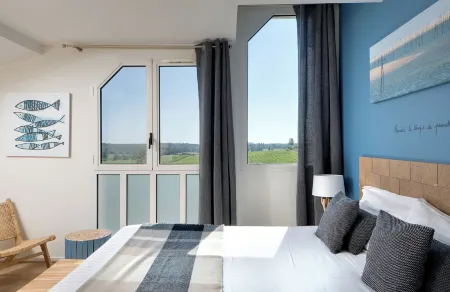 Pey la Tour - Logis Hôtels & Restaurant Отели в г. Монтюссан