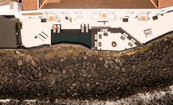 WHITE Exclusive Suites & Villas