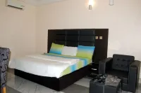 麗思卡林頓套房酒店 酒店