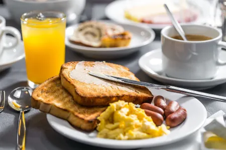 Empire Lisbon Hotel Отели рядом с достопримечательностью «Lisbon Point»