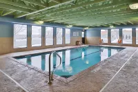 Holiday Inn Express ROCHESTER - UNIVERSITY AREA by IHG - parkir