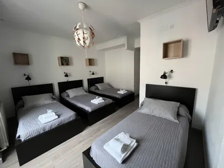 Hostal Inter Plaza Mayor Auto Check IN Отели рядом с достопримечательностью «Монастырь Энкарнасьон»