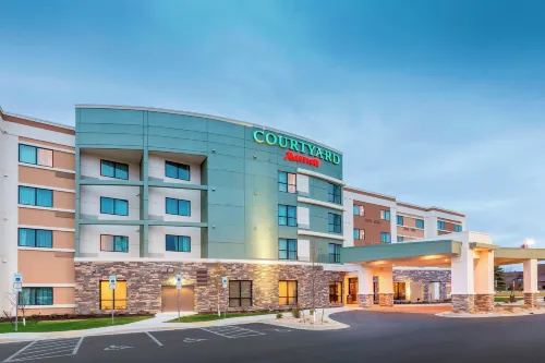 Courtyard Bismarck North