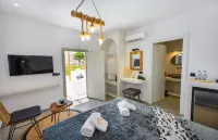 Tre Fiori - The Retreat Suites Hotel di Fira