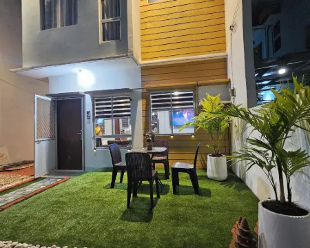 Davao City Airport Transient Rooms by Lemonique Hotels in Davao City