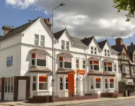 Easyhotel Reading - 3 Sao