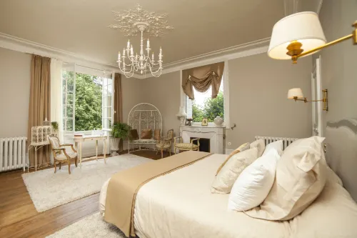 Villa Alecya Hotel a Crouzilles