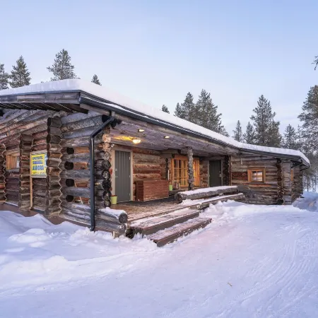 Kuukkeli Log Houses Villa Aurora "Pupula"