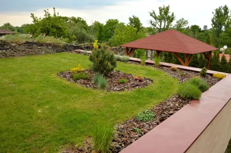 Pension Falconi Отели рядом с достопримечательностью «Golf Club Podebrady»