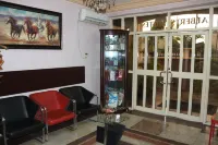 Albert Suites