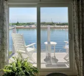Ogunquit Oceanfront Condo, stunning views private balcony 1BR/1BA steps to town