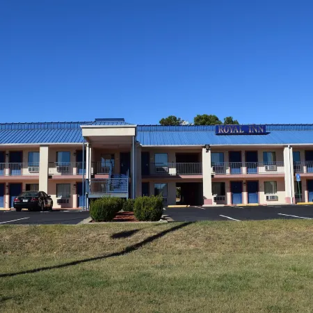 Royal Inn & Suites