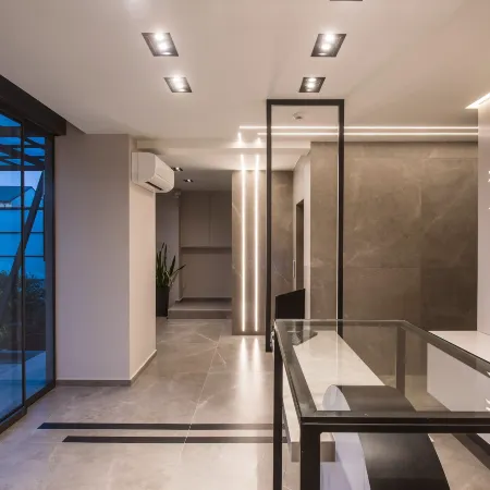 Lavris City Suites