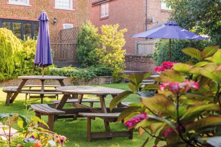 The King William IV - the Coaching Inn Group Отели рядом с достопримечательностью «Сандрингем Эстейт»