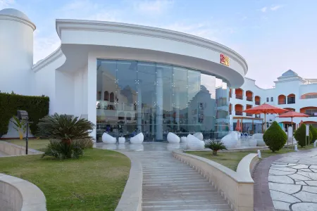 Fun & Sun Naama Waves Hotel Отели в г. Qesm Sharm Ash Sheikh