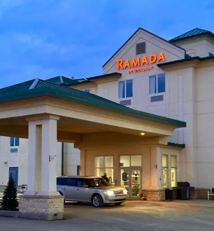 Ramada by Wyndham Estevan Отели в г. Эстеван