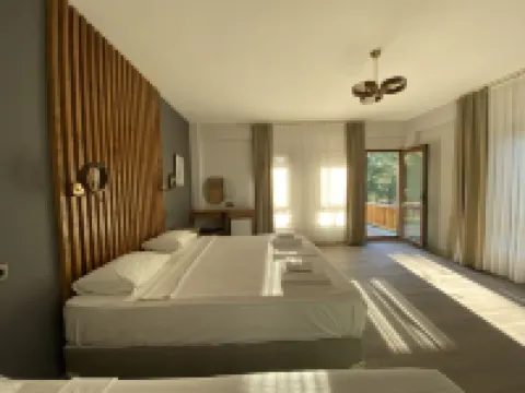 Elyada Otel ve Bağ Evi 8 Yaş Üstü