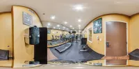 Quality Inn & Suites Airport North - Stone Oak - Gym