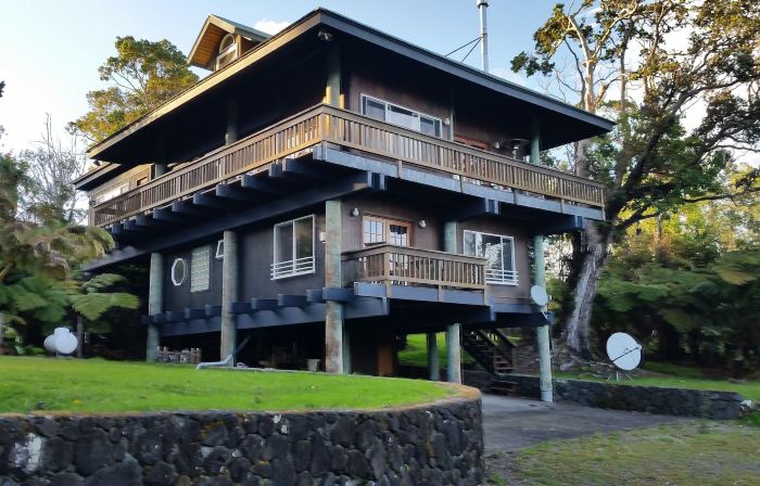 Volcano Acres Ranch B&B