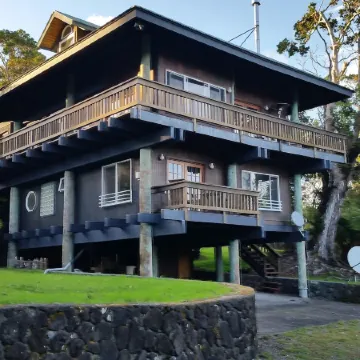 Volcano Acres Ranch B&B