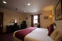 The Royal Hotel Elgin Hotels in Elgin