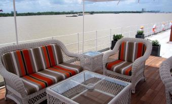 L'Amant Cruise