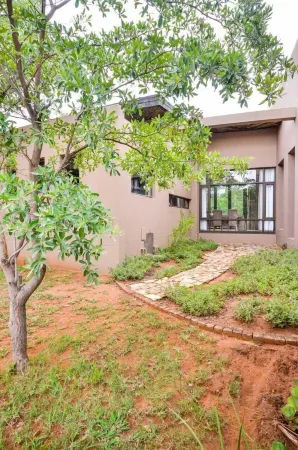 Legend Safari Villas Отели рядом с достопримечательностью «Caesar'»