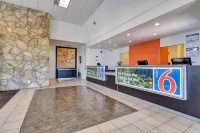 Motel 6 Belmont, CA - San Francisco - Redwood City Các khách sạn ở Belmont
