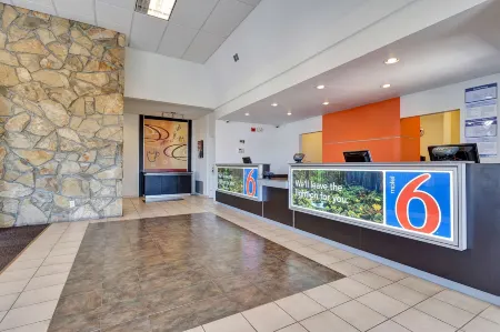 Motel 6 Belmont, CA - San Francisco - Redwood City