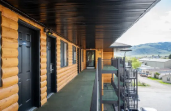 Travelodge by Wyndham Gardiner Yellowstone Park North