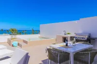 Elegant and Spacious Penthouse with Ocean View