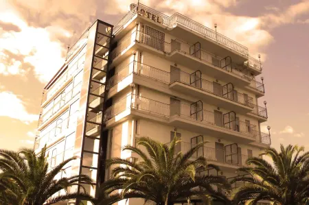 Hotel Villa Truentum Отели в г. Alba Adriatica